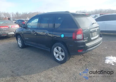 2016 Jeep Compass Sport z USA, uszkodzony, nr VIN 1C4NJDBB4GD778426